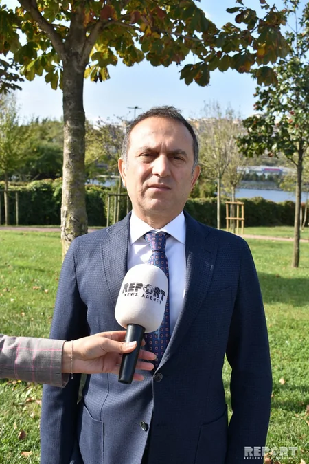 İstanbulda Hüseyn Cavidin büstünün açılışı olub