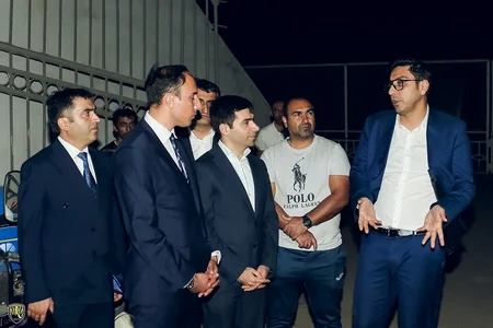 Gəncədə qəzalı vəziyyətdə olan şəhər stadionunun təmirə ehtiyacı var