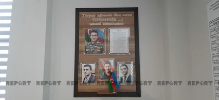 Bəkir Şahin Gəncədə şəhid müstəntiqin büstünü ziyarət edib