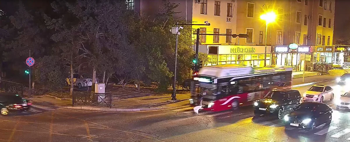 Nəqliyyatı İntellektual İdarəetmə Mərkəzi piyadalara və sürücülərə müraciət edib
