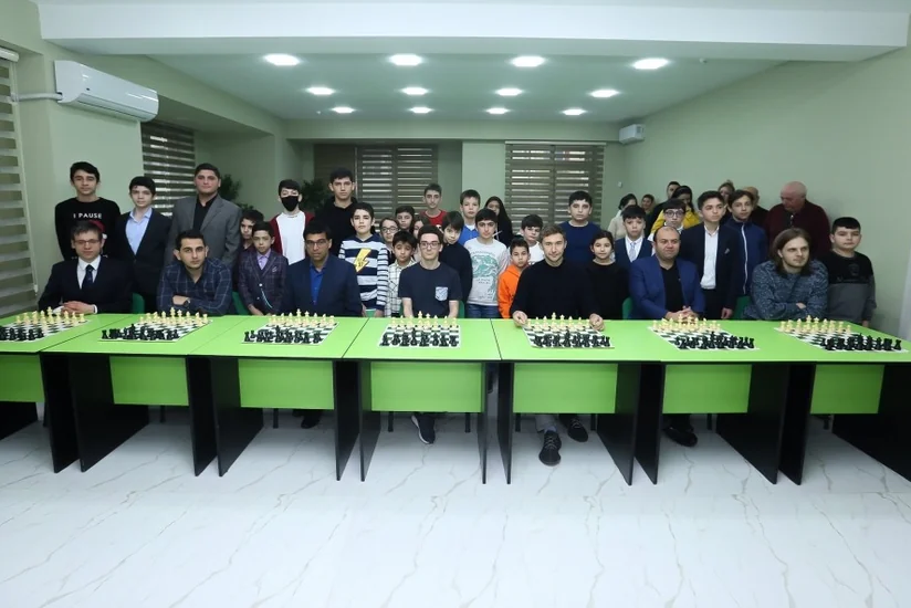 Memorial iştirakçıları Vüqar Həşimov Şahmat Akademiyasını ziyarət ediblər