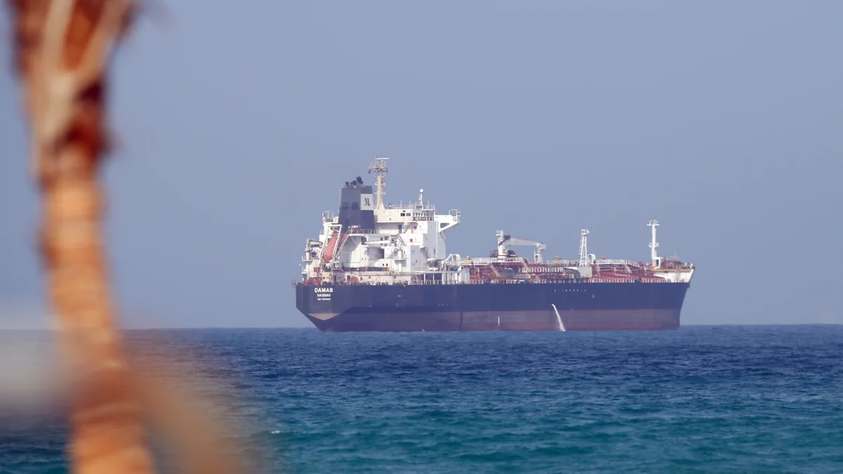 Турция с 6 февраля потребует подтверждать страховку танкеров с нефтепродуктами