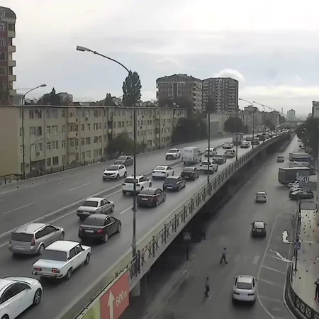 Bakının bir sıra yollarında tıxac yaranıb