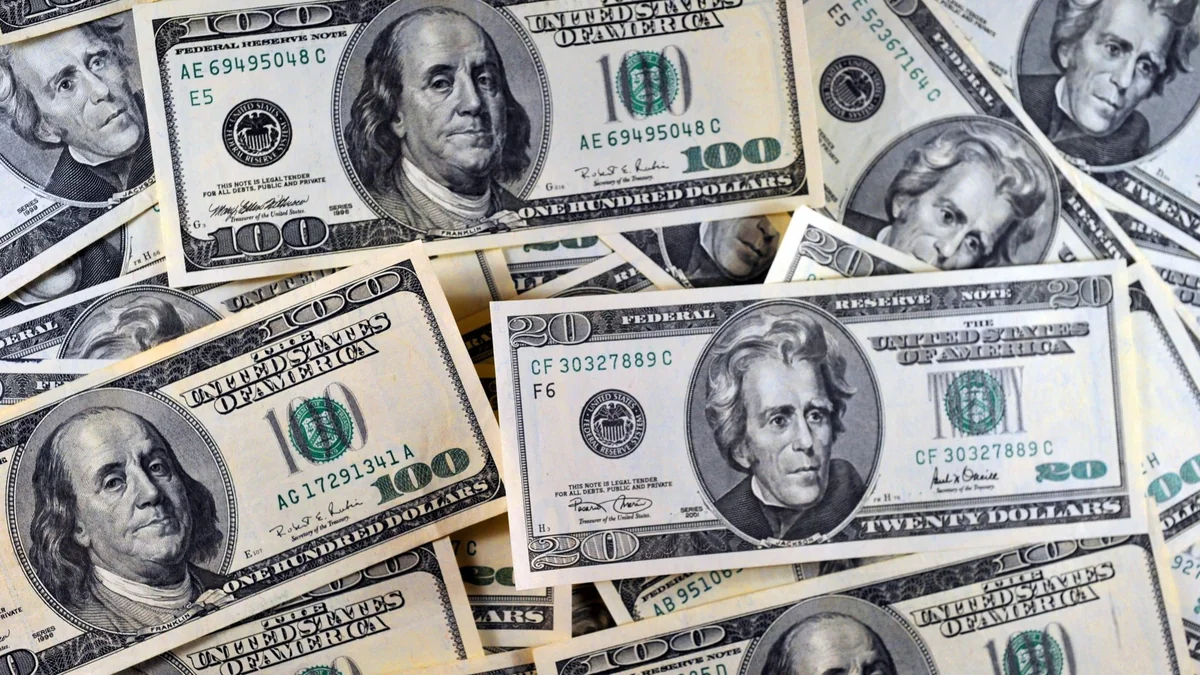 USD rate exceeds RUB 70 in Russia