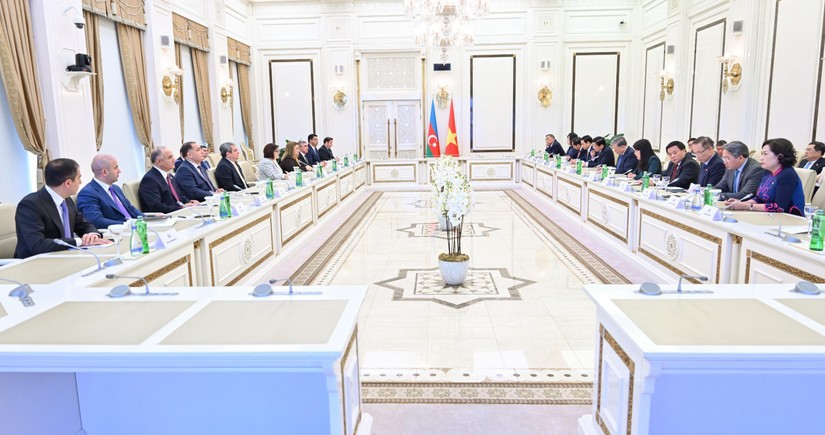 Sahiba Gafarova invites speaker of Vietnamese Parliament to visit Azerbaijan