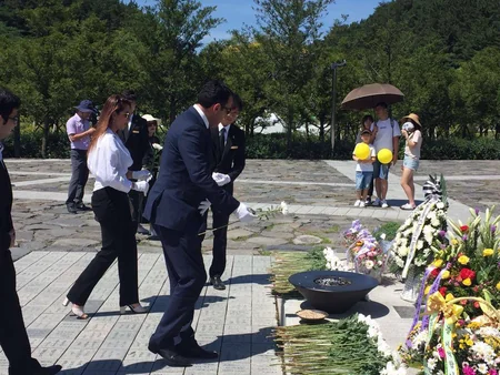 Ambassador Ramzi Teymurov visited memorial of first South Korean president, visiting Azerbaijan