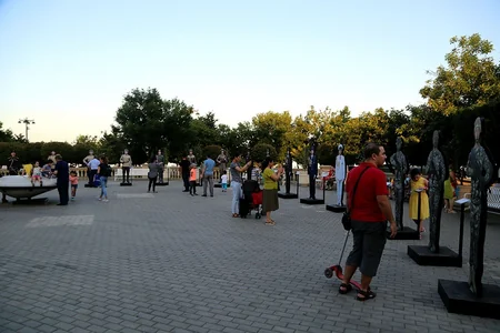 Silahlı Qüvvələrin 100 illik yubileyi münasibətilə hərbi mahnılardan ibarət konsert keçirilib