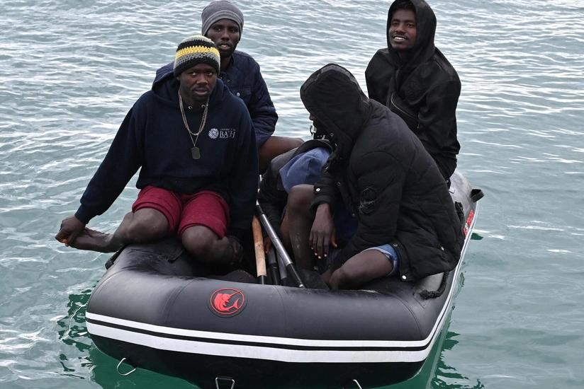 Britaniya Ruandaya göndəriləcək qanunsuz miqrantları saxlamağa başlayıb