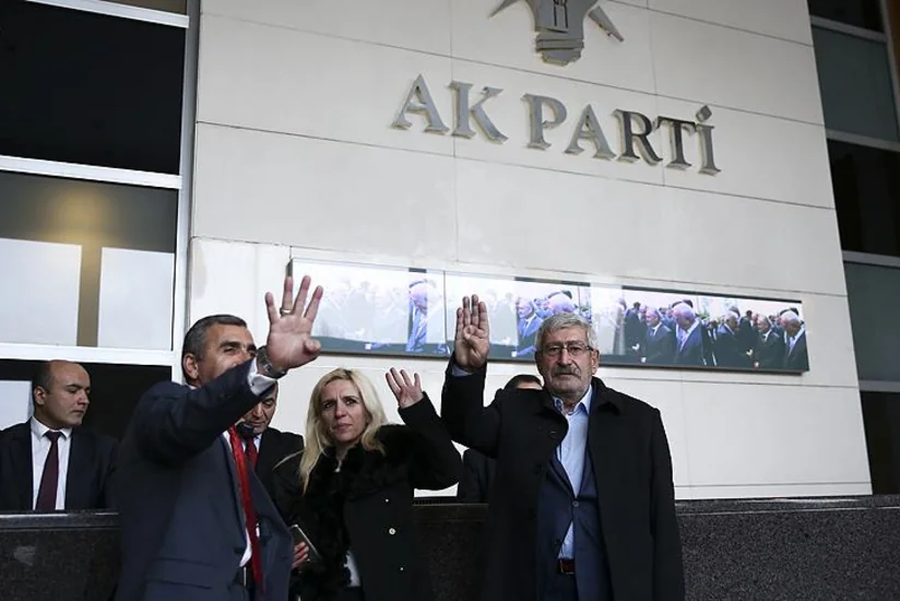 CHP sədrinin qardaşı AKP-yə üzv olub