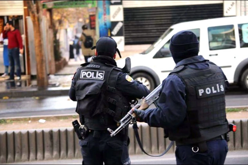 Turkey detains 9 foreigners suspected of having links with terrorists