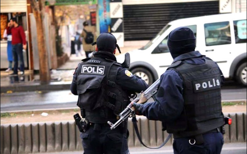 Türkiyədə terrorçularla əlaqəli olmaqda şübhəli bilinən 9 nəfər saxlanılıb 