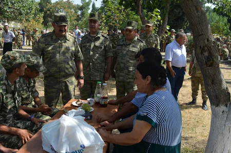 Silahlı Qüvvələrdə “Açıq qapı” günü keçirilib