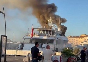AFP: Суперъяхта загорелась в порту Сен-Тропе во Франции