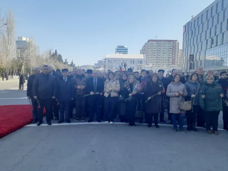 Qərbi Azərbaycan İcmasının üzvləri Ana harayı abidəsini ziyarət ediblər