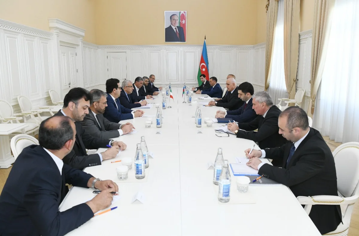 Azerbaijani deputy PM meets Iranian oil minister