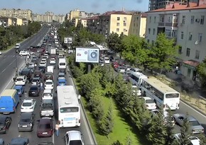 BNA: Nəqliyyat vasitələrinin hərəkətində sıxlıq müşahidə olunur