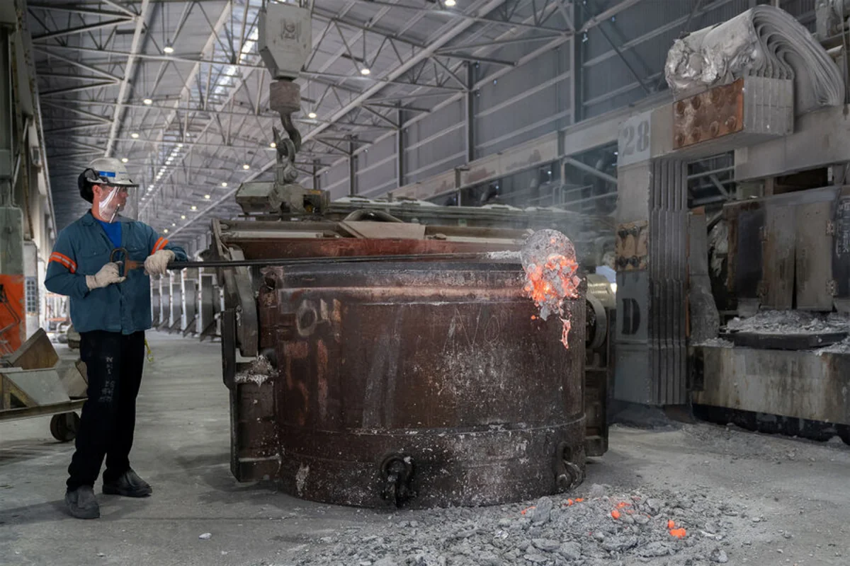 US industrial complex starting to buckle from high power costs