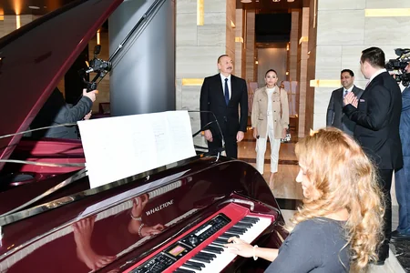İlham Əliyev və Mehriban Əliyeva “The Ritz-Carlton Baku” hotelinin açılışında iştirak ediblər - YENİLƏNİB