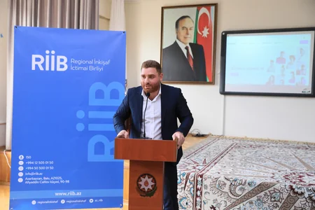 Məktəblərdə “Rəqəmli bacarıqların inkişaf etdirilməsi” layihəsi təqdim olunub