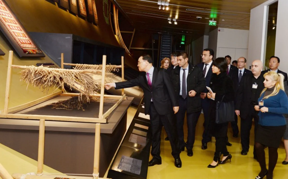 Koreya baş naziri Azərbaycan Xalça Muzeyində olub