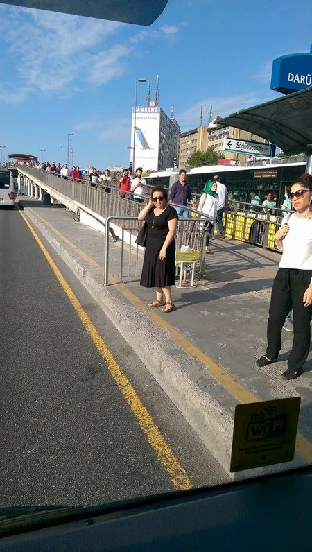 ​İstanbulda ictimai nəqliyyat ödənişsiz işləyir - FOTO