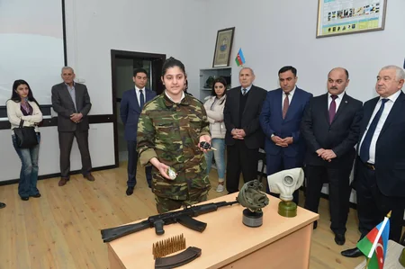 Təhsil Nazirliyi orta məktəbə mediatur təşkil edib - FOTO