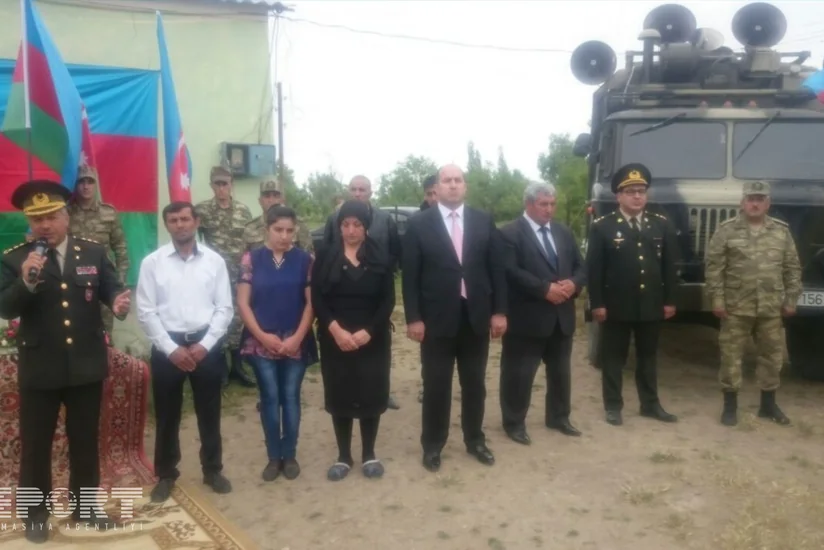 Azərbaycan Ordusunun şəhid olan hərbçisinin medalı anasına təqdim edilib - FOTO