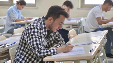 Ali təhsil müəssisələrinin magistraturalarına qəbul imtahanı keçirilib - YENİLƏNİB