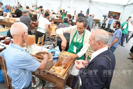 Bal yarmarkasına ilk dəfə Şərqi Zəngəzur və Qarabağdan fermerlər qatılıb