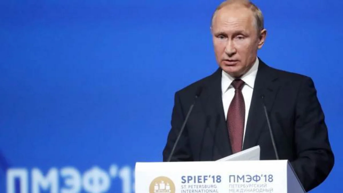 Путин призвал страны Запада не переходить красную черту в отношениях с РФ