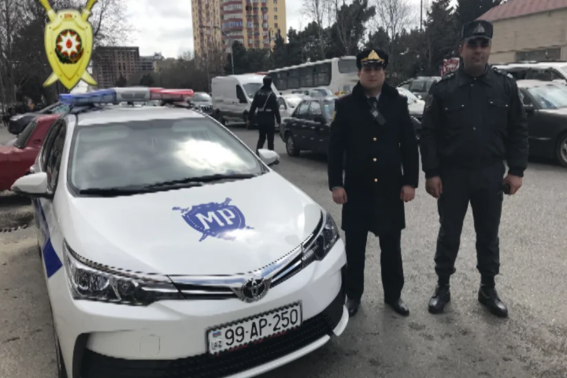Qadının telefonunu soyğunçuluqla alan şəxsi yaxınlıqdakı polis əməkdaşları zərərsizləşdirib