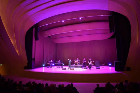 Heydər Əliyev Mərkəzində Aleksandr Serovun konserti keçirilib