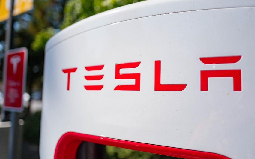 “Tesla” elektrikli yük avtomobillərinin istehsalını təxirə salıb