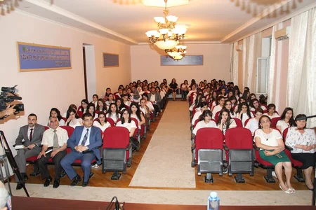 Dövlət Komitəsinin sədr müavini tələbələri dini radikalizmlə mübarizədə fəal olmağa çağırıb