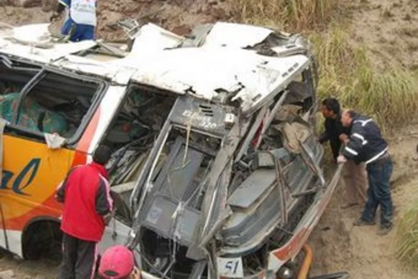 В Эквадоре почти 50 человек ранены в ДТП с автобусами