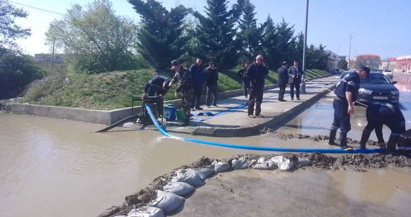 FHN intensiv yağışların yaratdığı fəsadları aradan qaldırılması işlərini davam etdirir