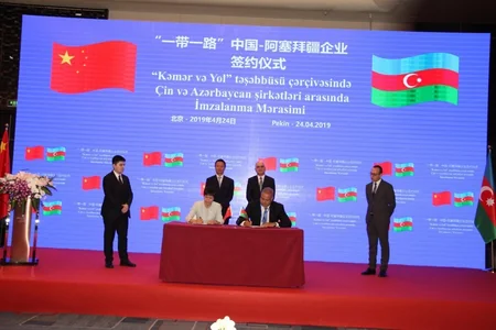 Azərbaycan və Çin şirkətləri 821 milyon dollarlıq sənədlər imzalayıb