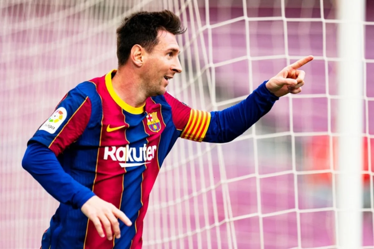 Messi PSJ ilə danışıqlar aparır