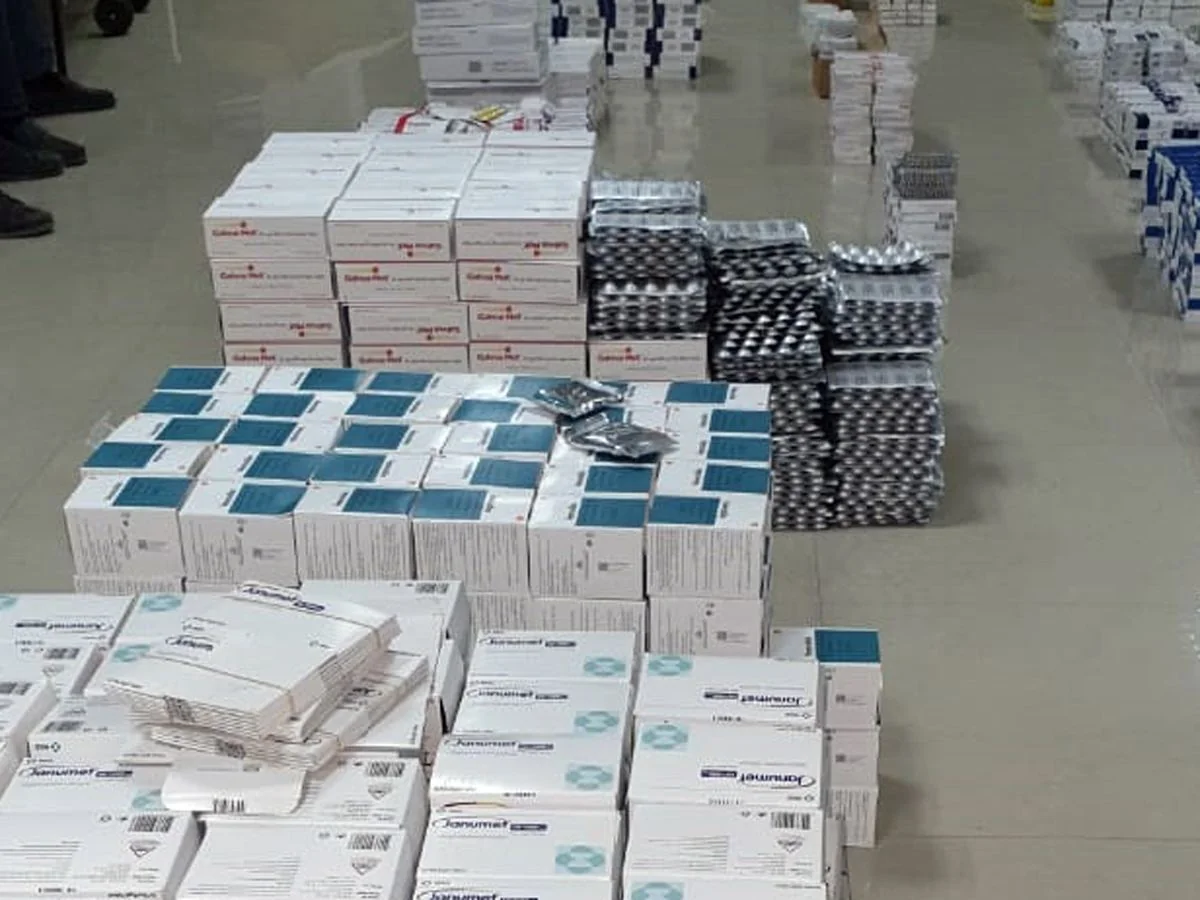 Azerbaijani customs body reveals over 17,000 offenses in 2021