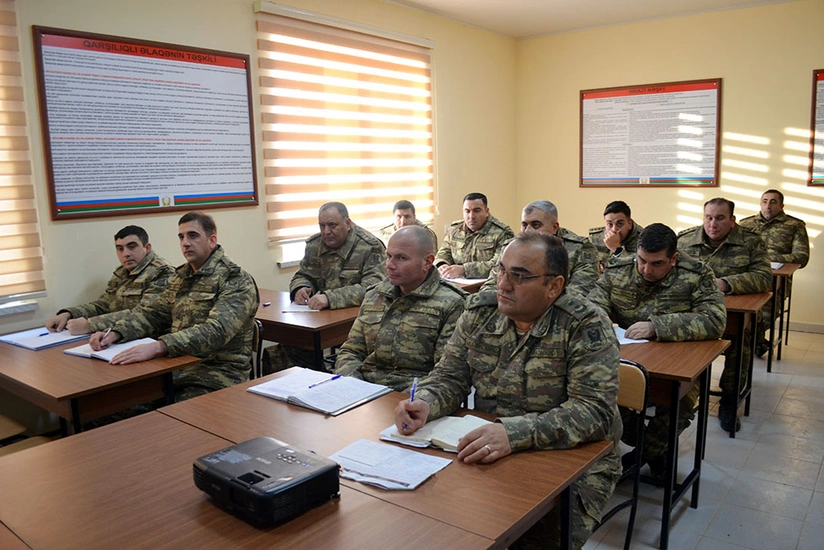 Azerbaijan Army holding training course with participation of British specialists