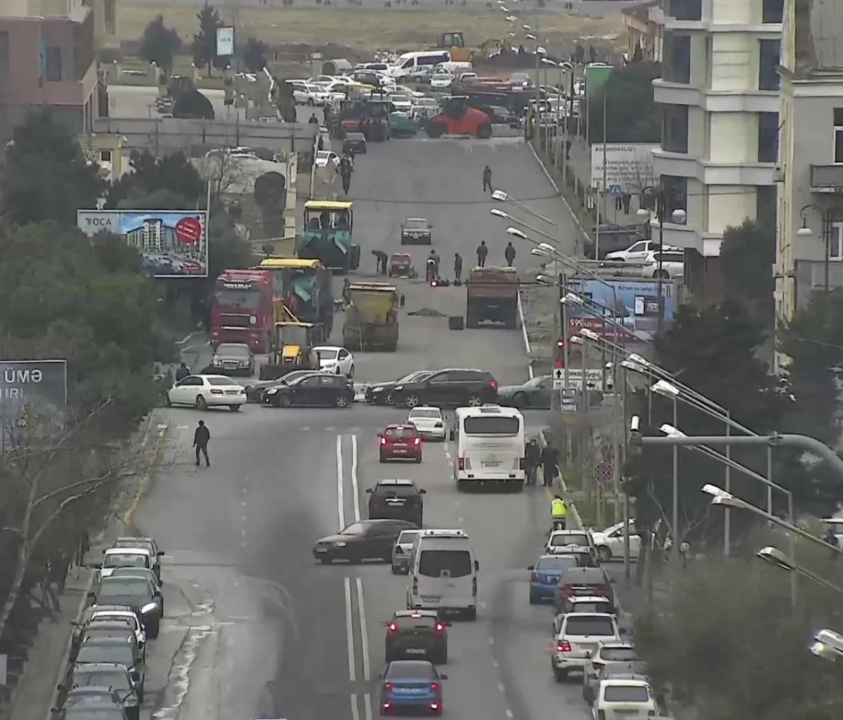 В Хатаинском районе перекрыли дорогу