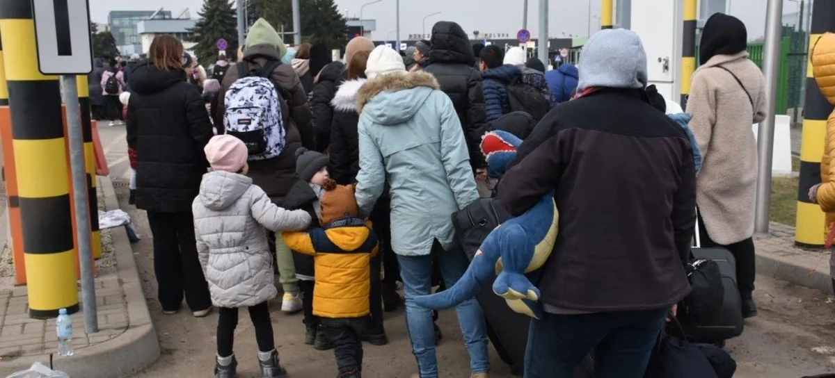 Польша получит кредит в 450 млн евро для помощи украинским беженцам