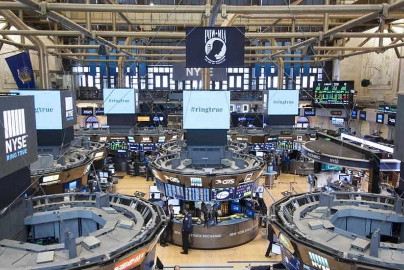 COVID-19 lowers key indices on New York Stock Exchange