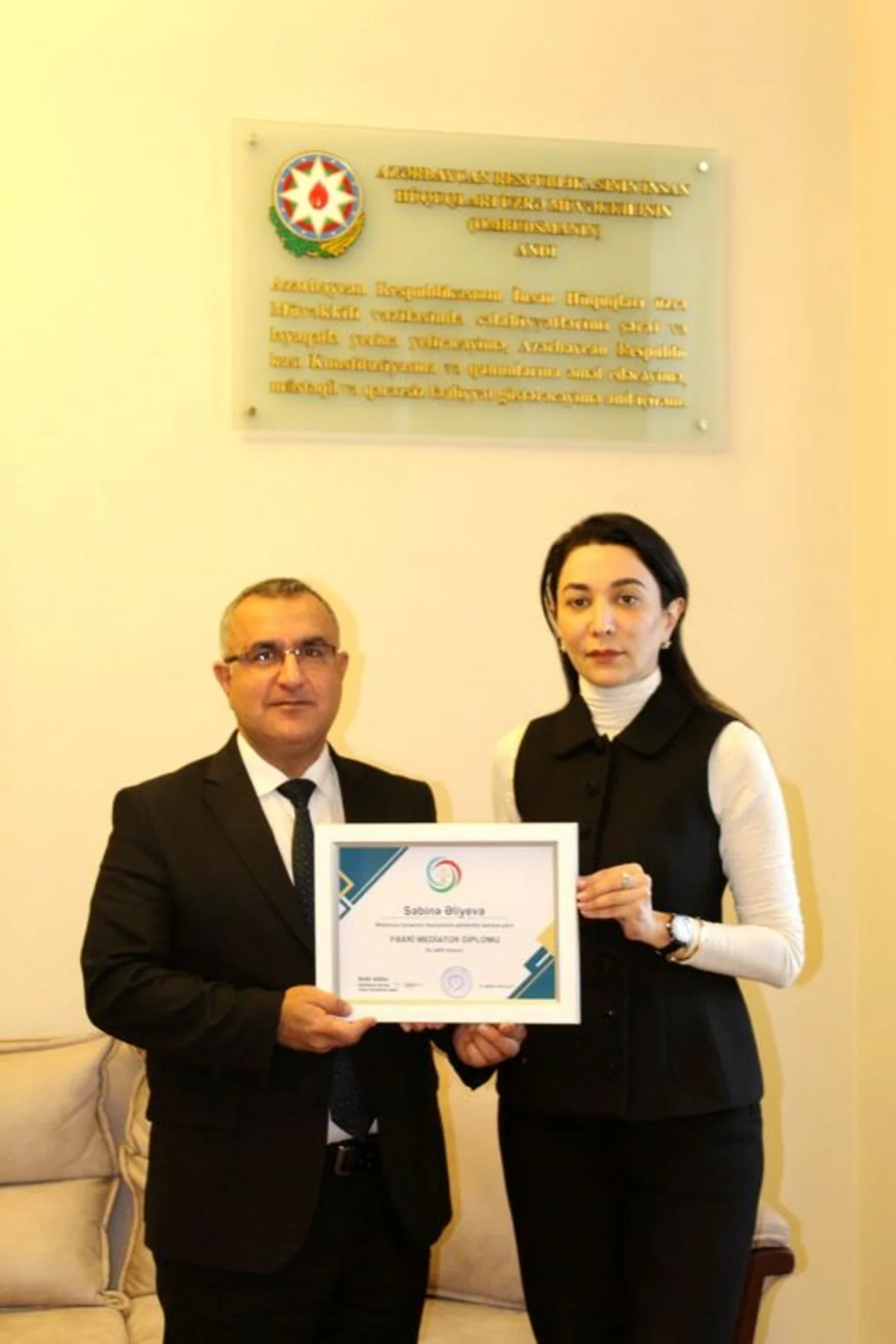 Ombudsman Səbinə Əliyeva Fəxri mediator diplomu ilə təltif edilib
