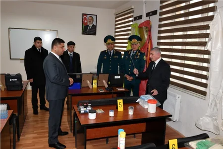 DSX rəisi azad edilən ərazilərdə sərhədlərin müdafiəsi üçün görülən işlər barədə Özbəkistanı məlumatlandırıb