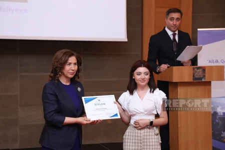 Dövlət Komitəsi Reportun əməkdaşını mükafatlandırıb
