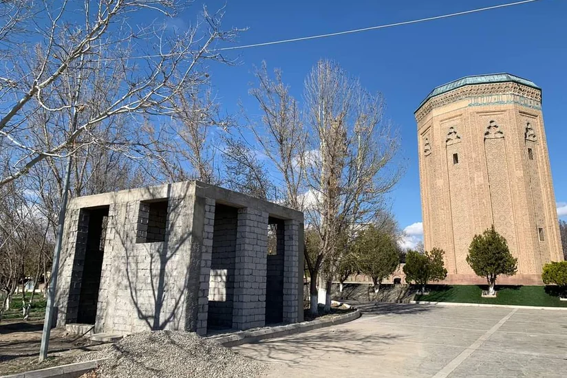 Naxçıvan İH: Mömünə Xatun türbəsi ətrafında olan yarımçıq tikili ilə bağlı yayılanlar həqiqəti əks etdirmir