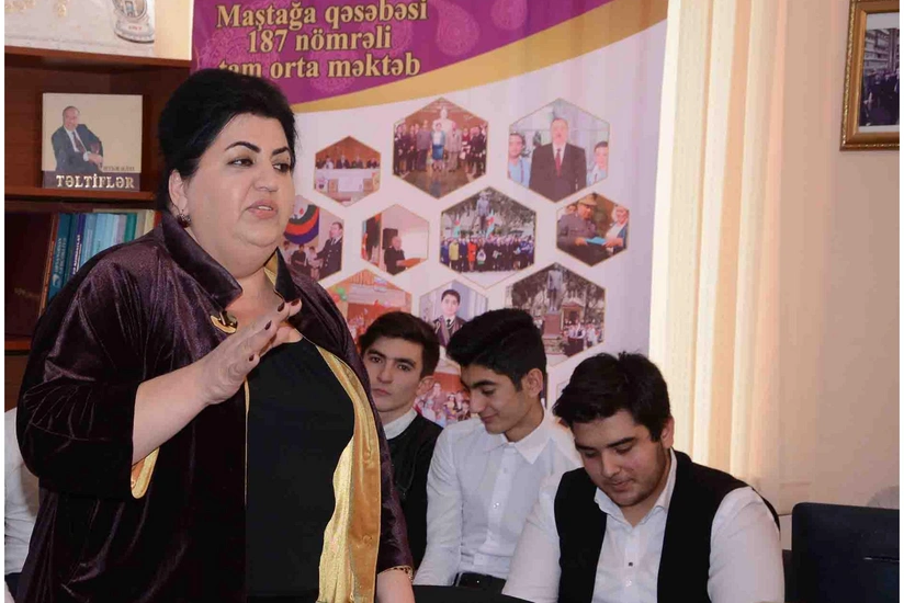 Qalmaqallı məktəb direktoru işdən çıxarıldı