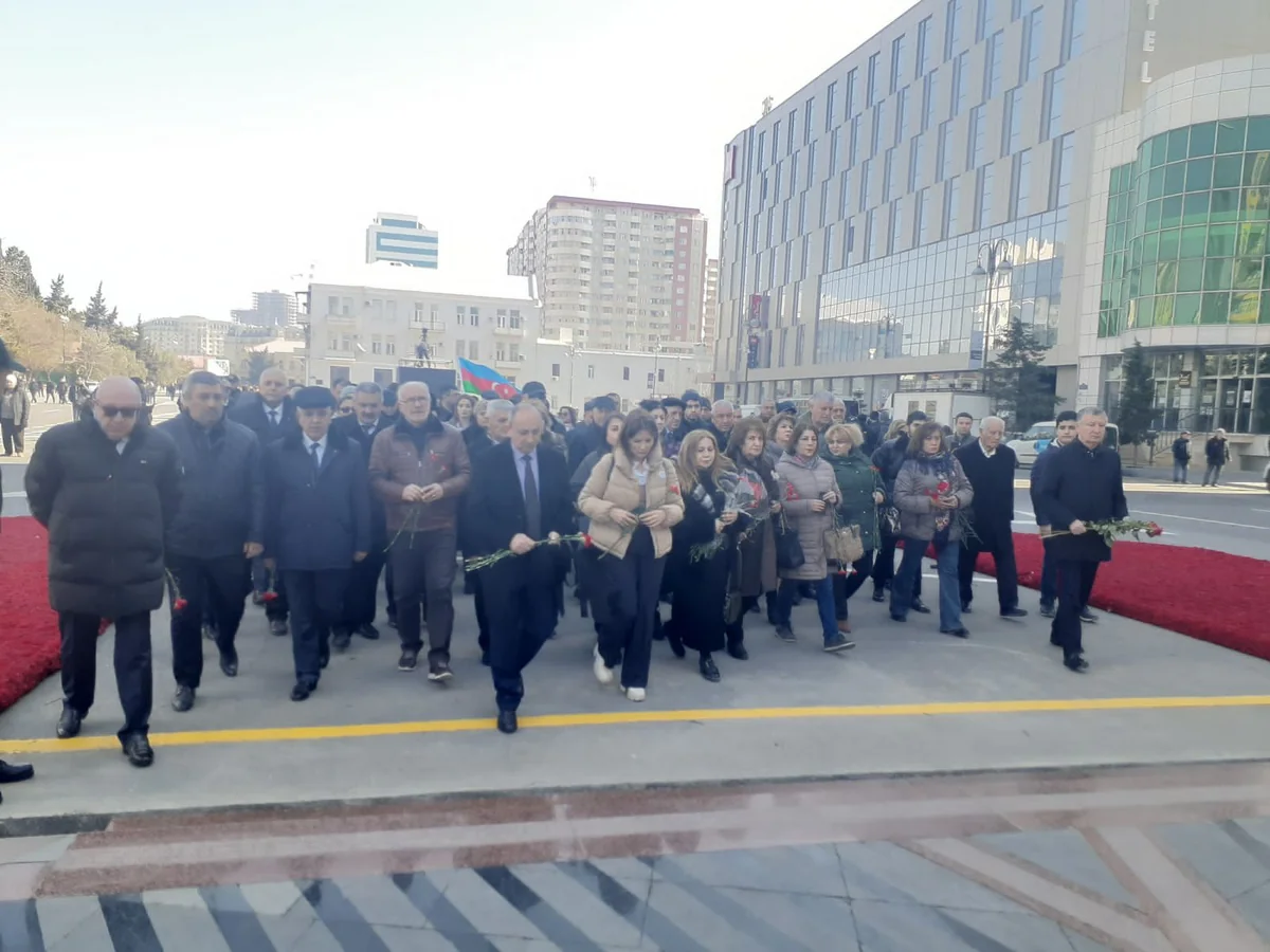 Qərbi Azərbaycan İcmasının üzvləri Ana harayı abidəsini ziyarət ediblər