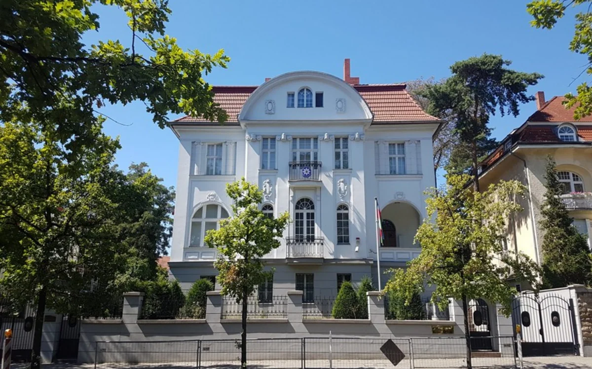 Azərbaycanın Almaniyadakı səfirliyində seçici fəallığı müşahidə edilib